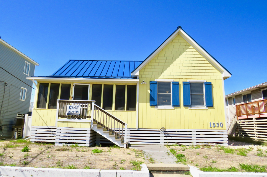 Beach Road Cottage in Duck, NC. A vacation rental property owned by Coast Realty